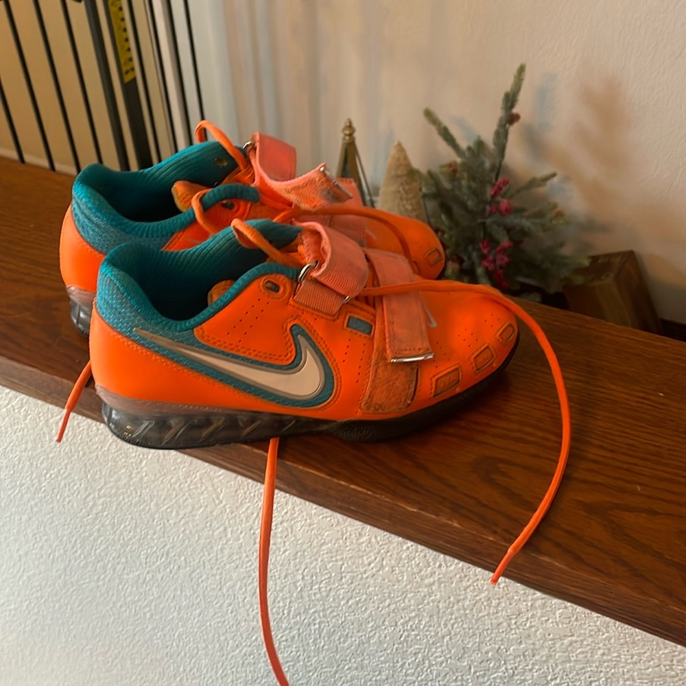 Nike Romaleos 2 Olympic Weightlifting shoe. Orange/blue. Size 6 women’s.